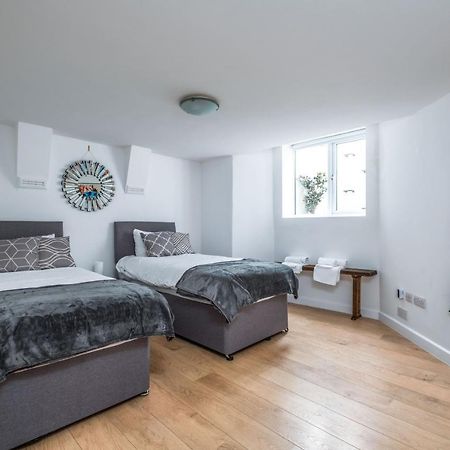 Cosy Flat In Free Parking Area, Next To Bus Stop Brighton Bagian luar foto